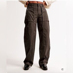 Abercrombie Mid Rise Barrel Utility Pant